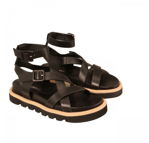 Moteriškos basutės